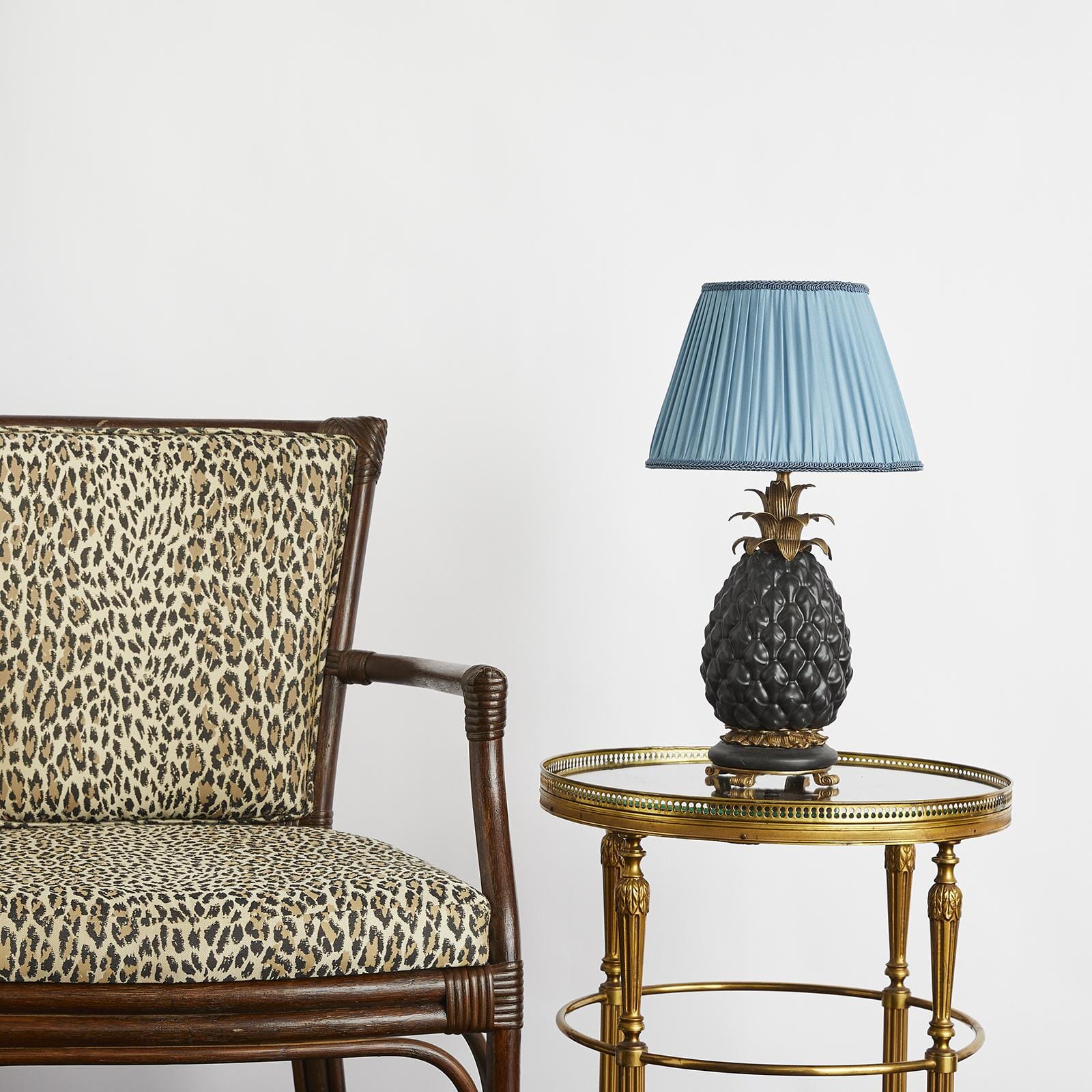 ANANITO Pineapple Lampstand - Matte Black