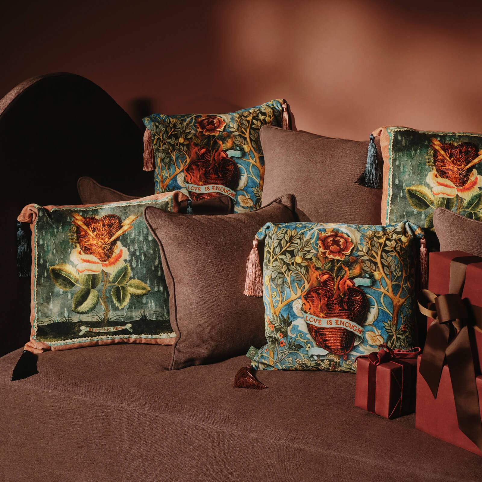 THE CUSHIONS