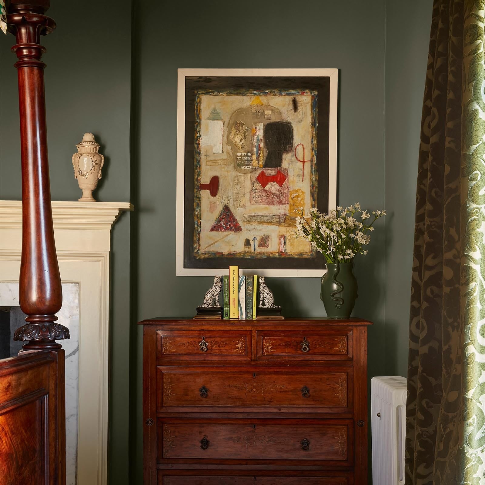 LAURUSTINE Paint - 34 Swatch