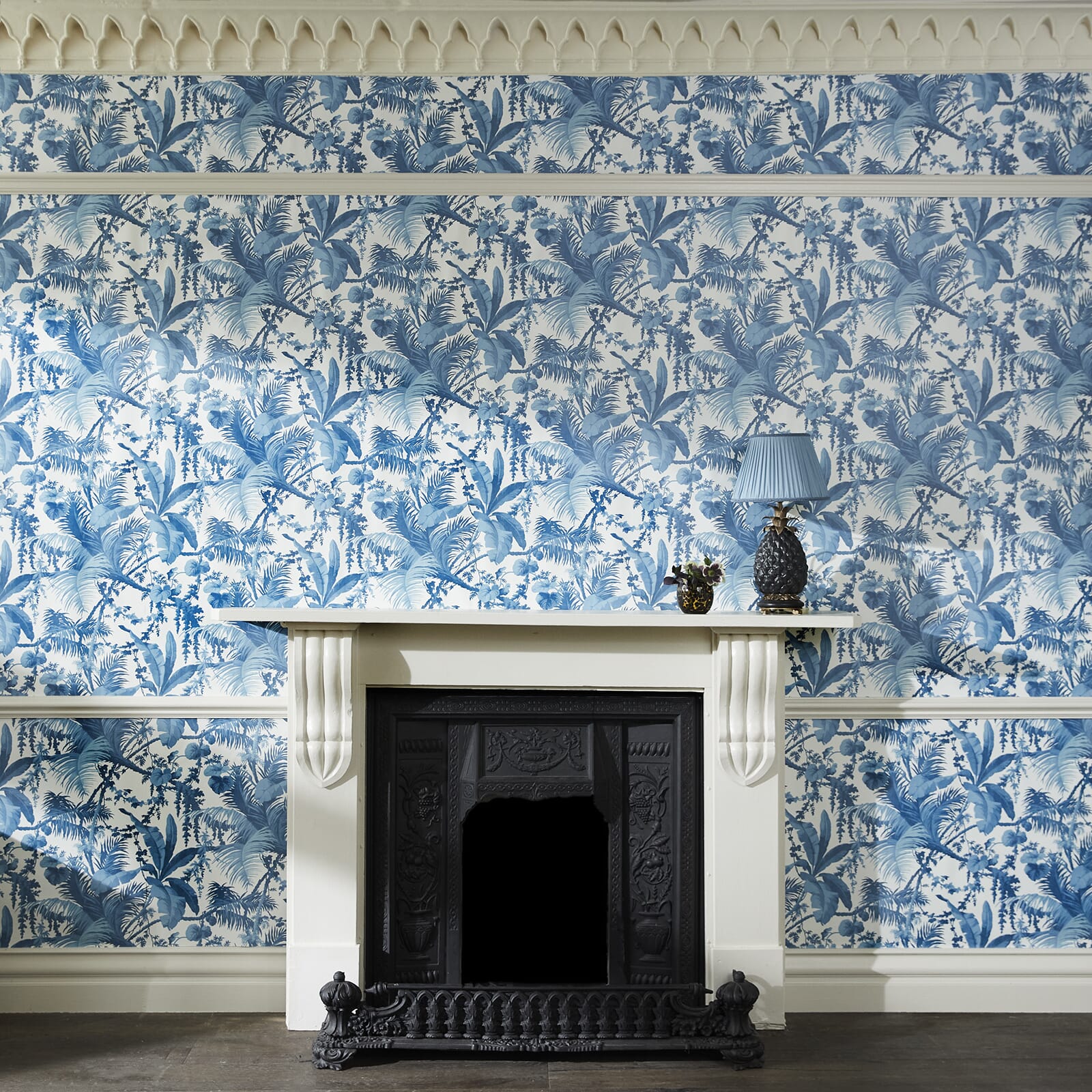 PAMPAS Wallpaper - Off White & Cerulean