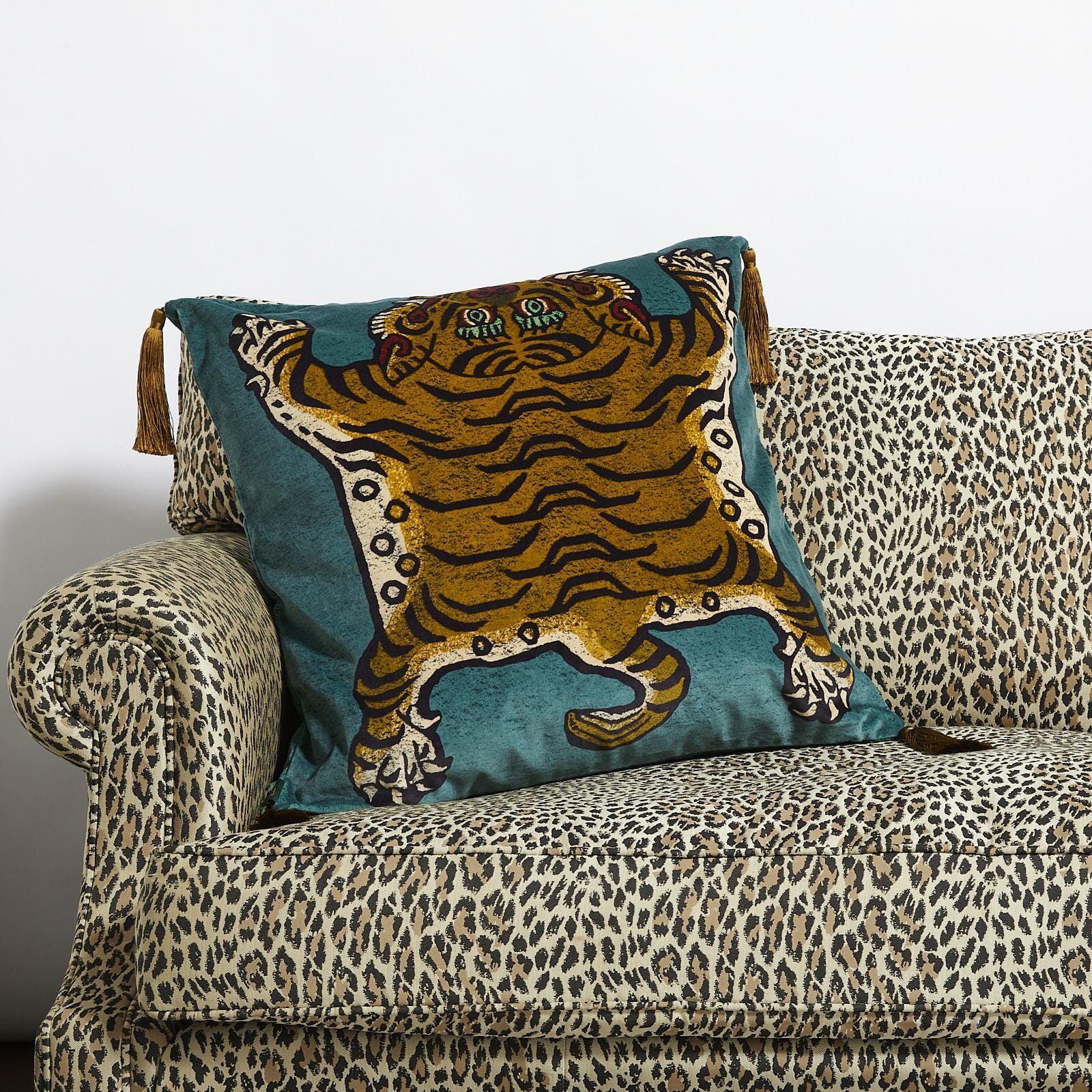 SABER Large Tassel Velvet Cushion - Teal