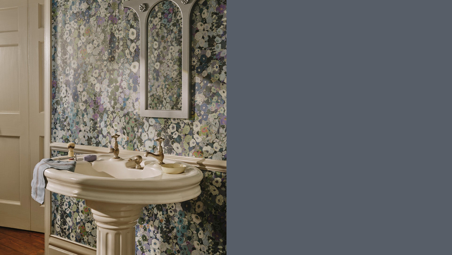 FLORAL FANTASY