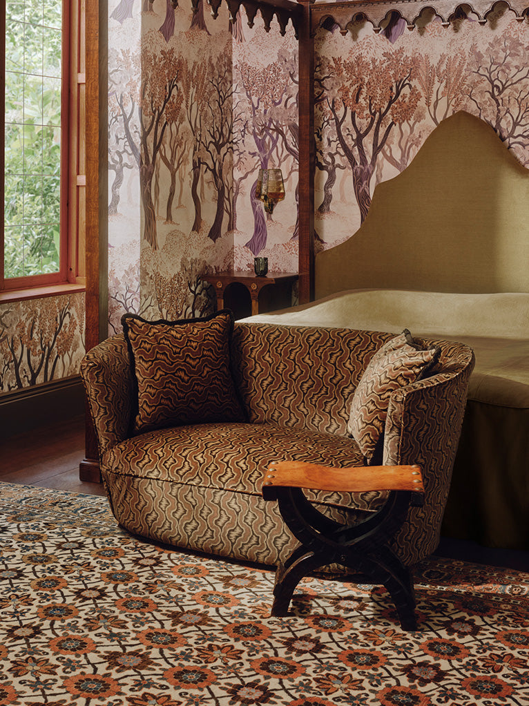 a chair in a room