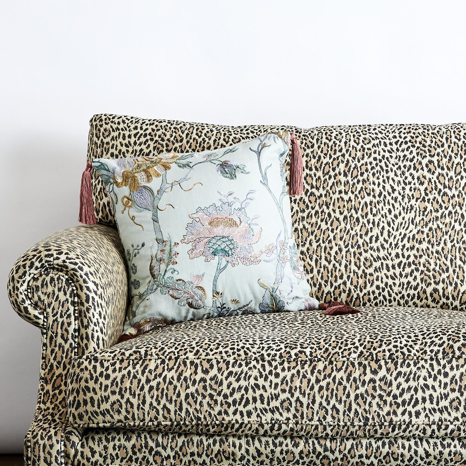 ARTEMIS Medium Tassel Embroidered Linen Cushion - Pistachio