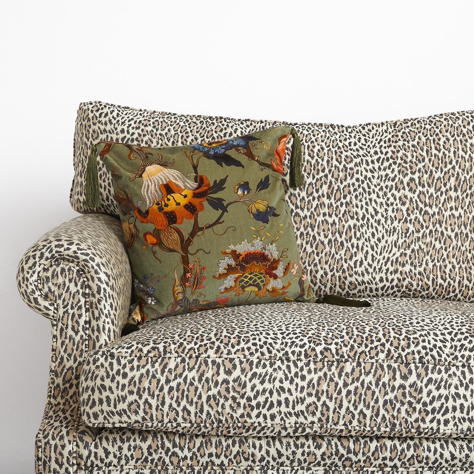 ARTEMIS Medium Tassel Velvet Cushion - Moss Green