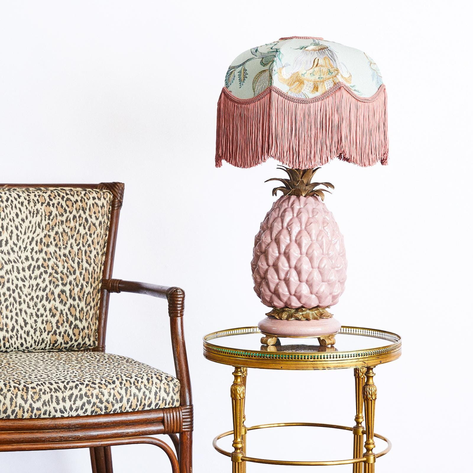 ARTEMIS Embroidered Linen Tilia - Pistachio