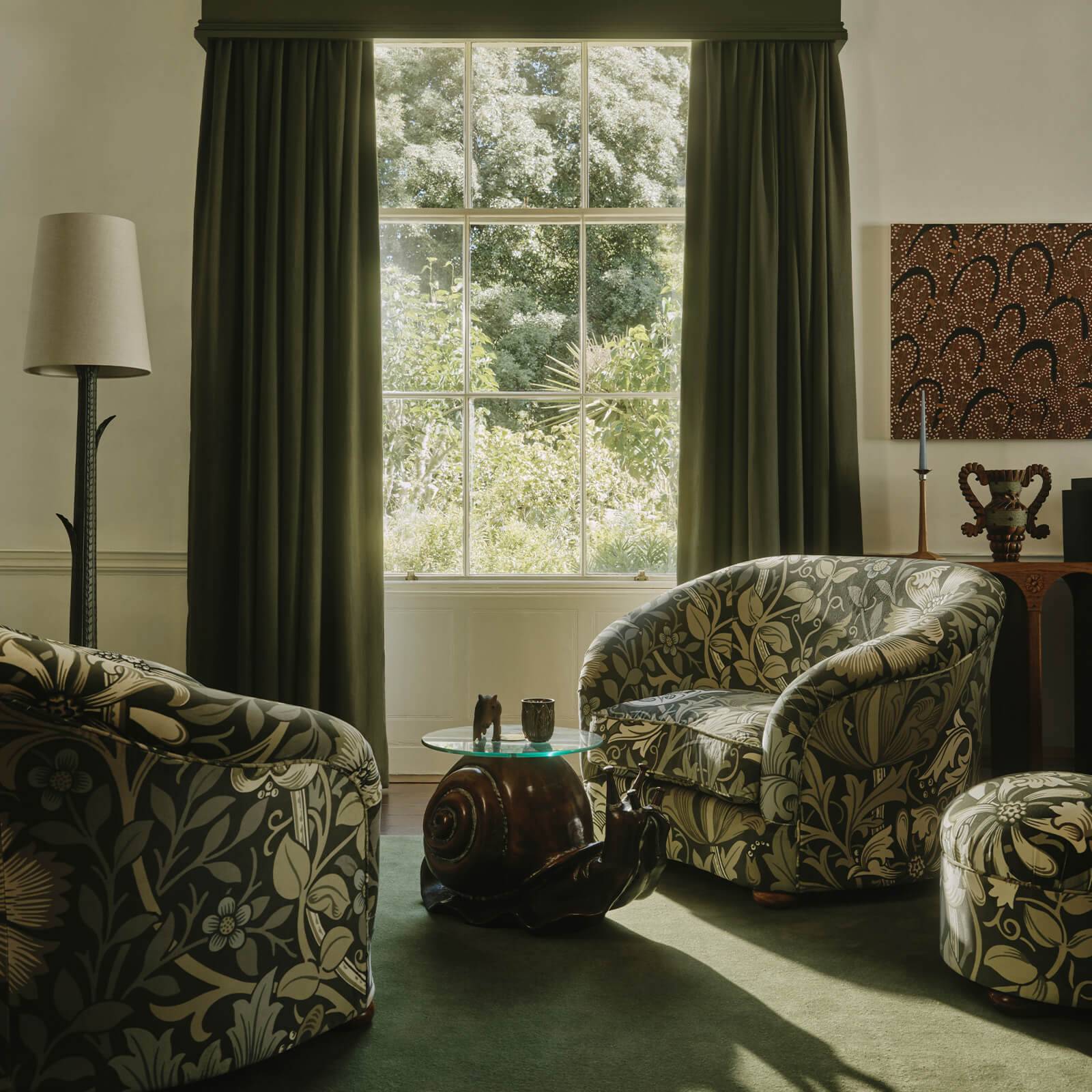 COMPTON MAGNA Velvet Vesper Chair - Verde