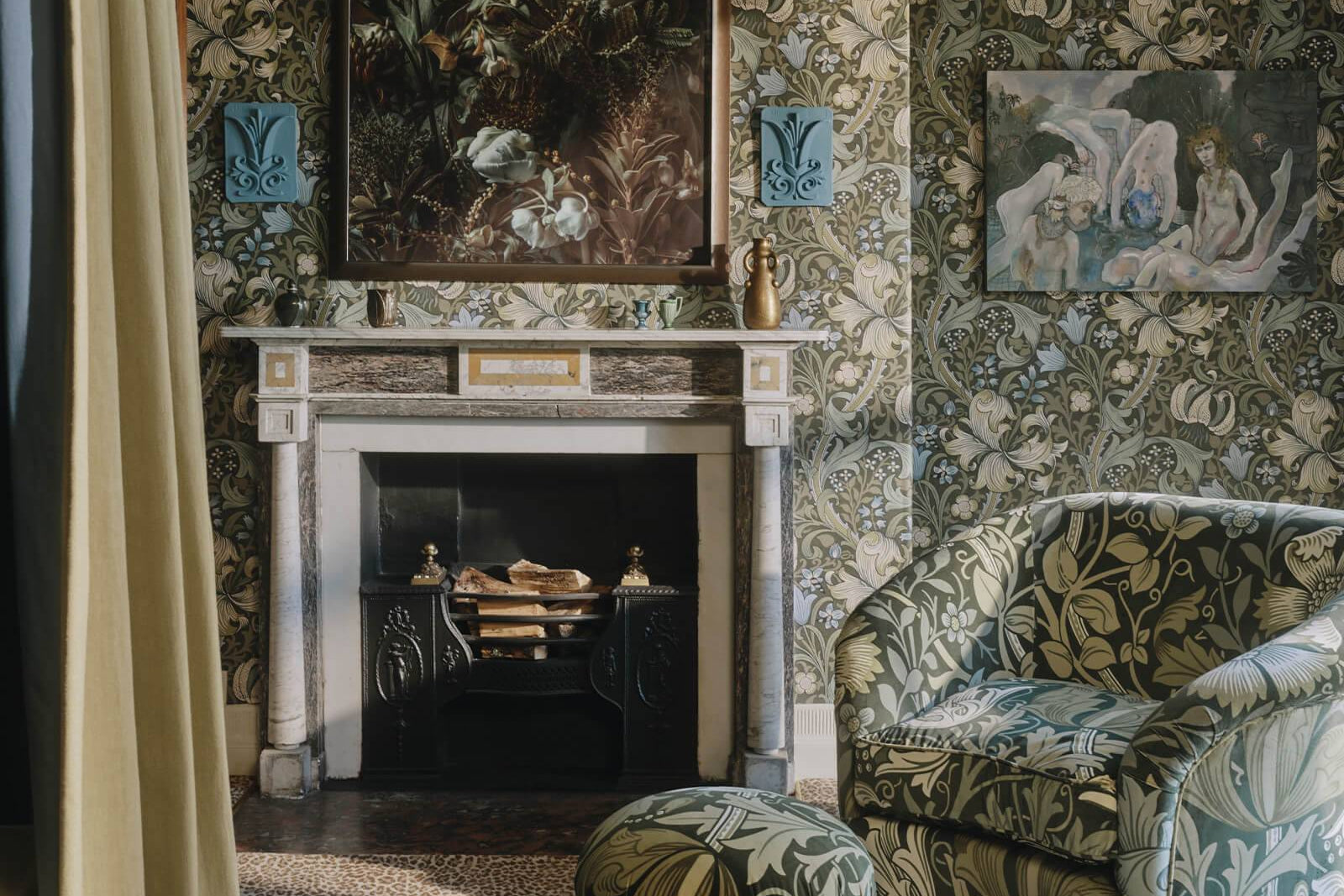 WILLIAM MORRIS WALLPAPER