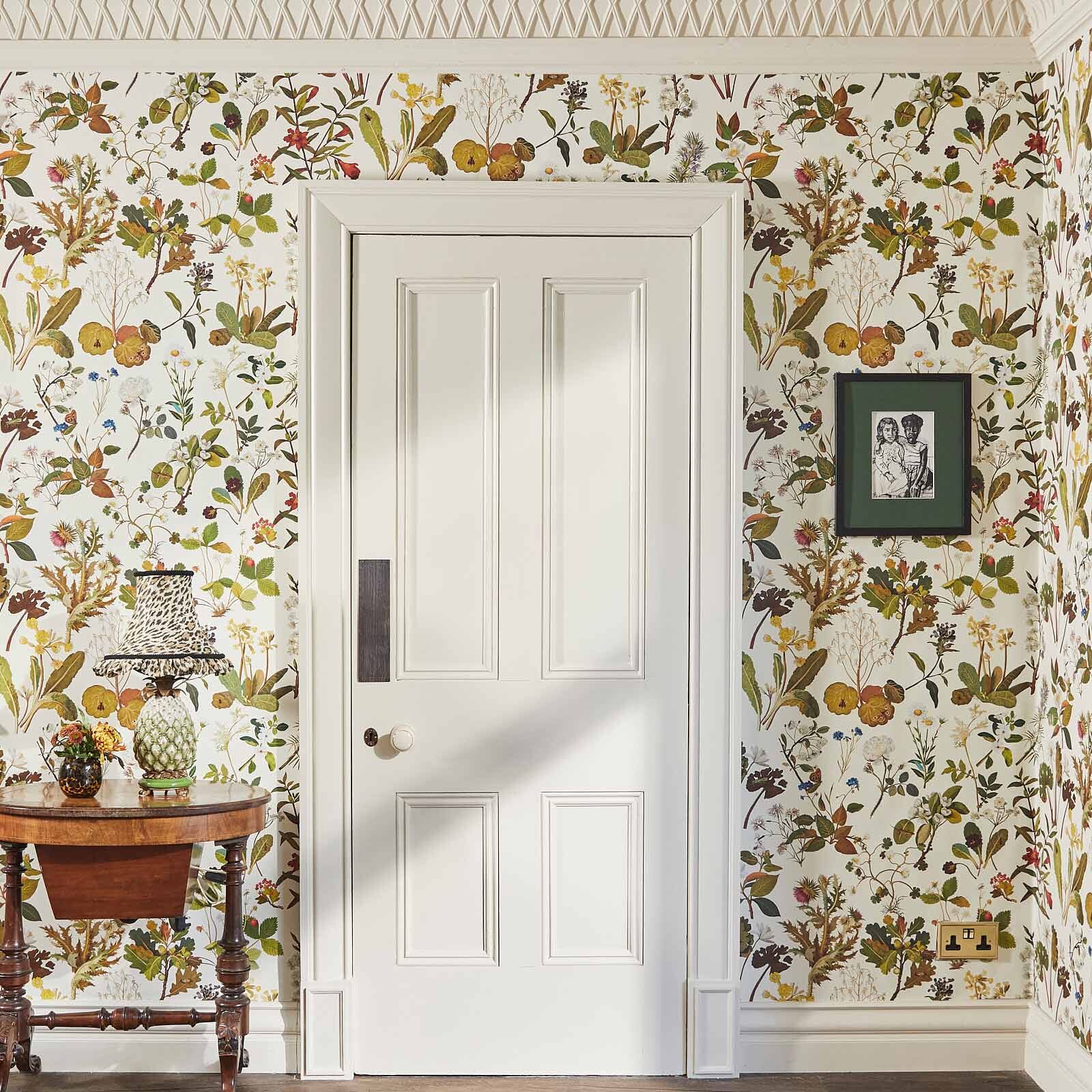 HERBARIUM Wallpaper - Ecru