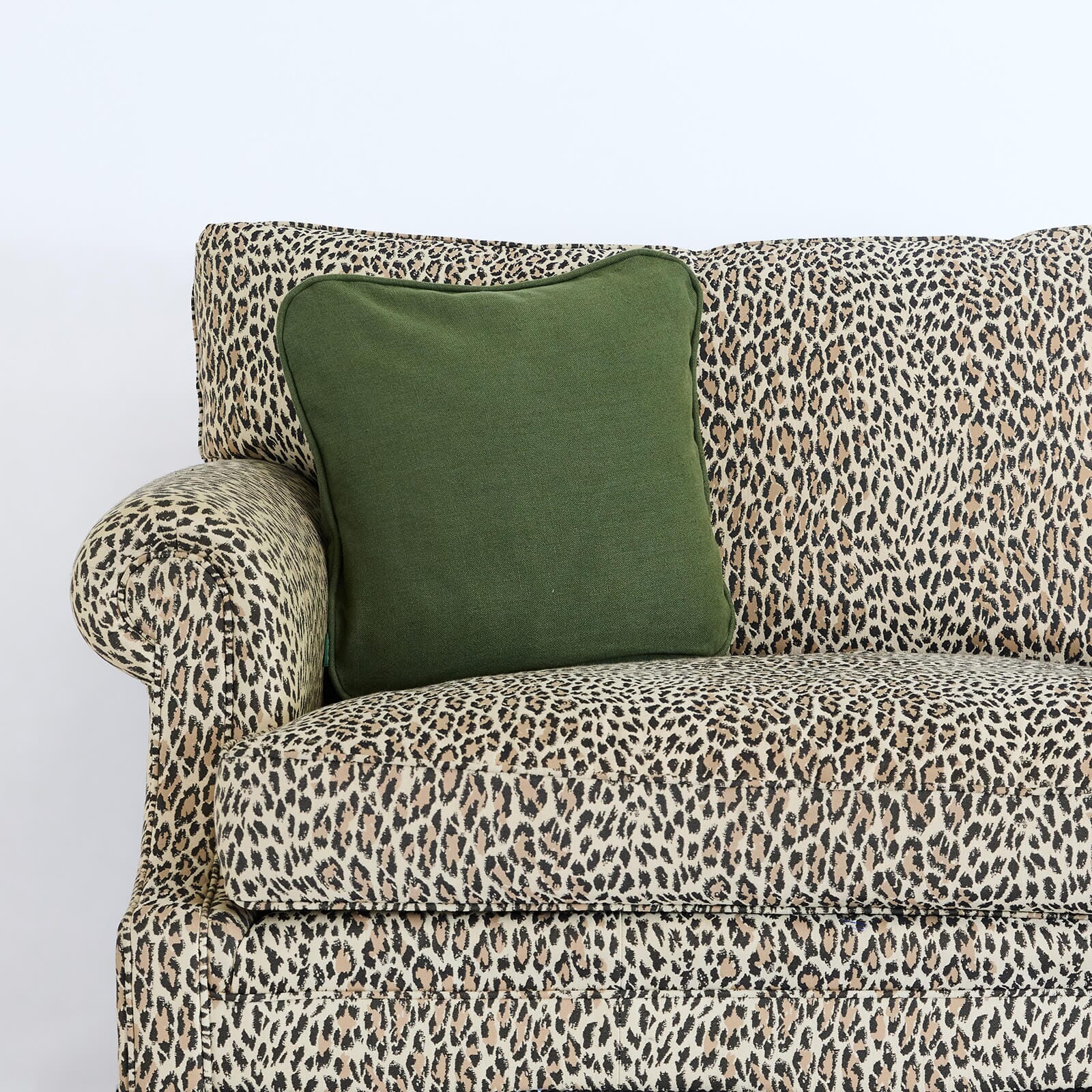 HEAVENLY Hemp Medium Curved Cushion - Nephrite